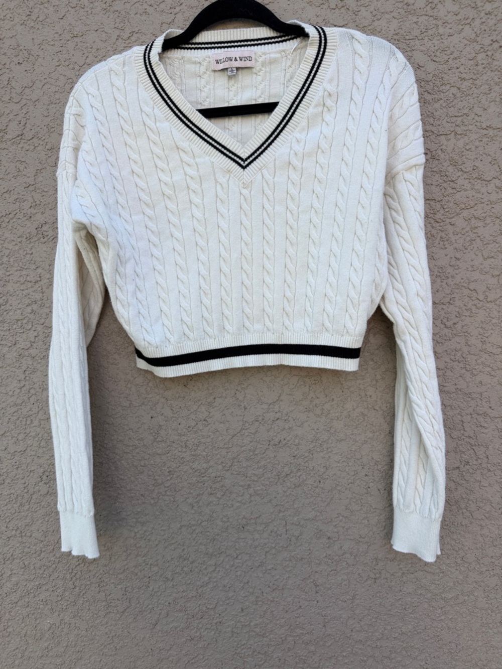 Willow & Wind Cream Cable-Knit V-Neck Sweater with Black Trim